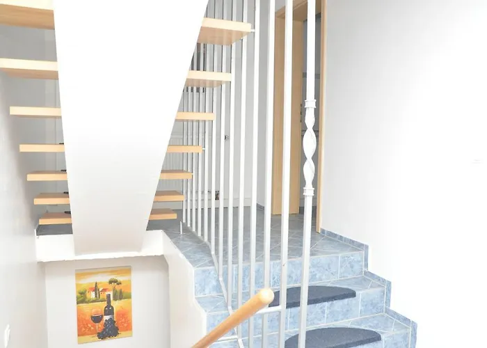 200M² Wohnung In Walldorf - Sap